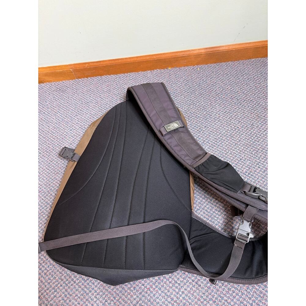 The North Face Brown One Shoulder Striker Backpack - Picture 4 of 7